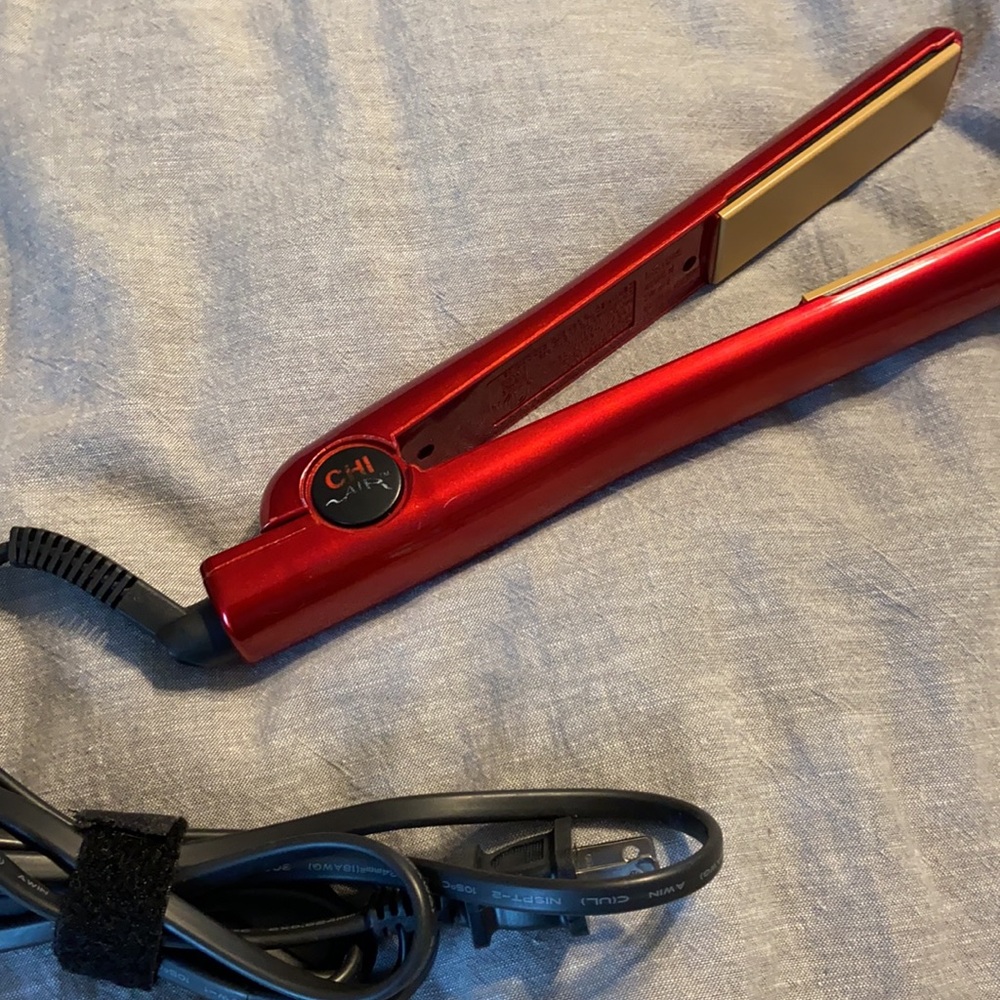 CHI Hair Straightener - Picture 9 of 9